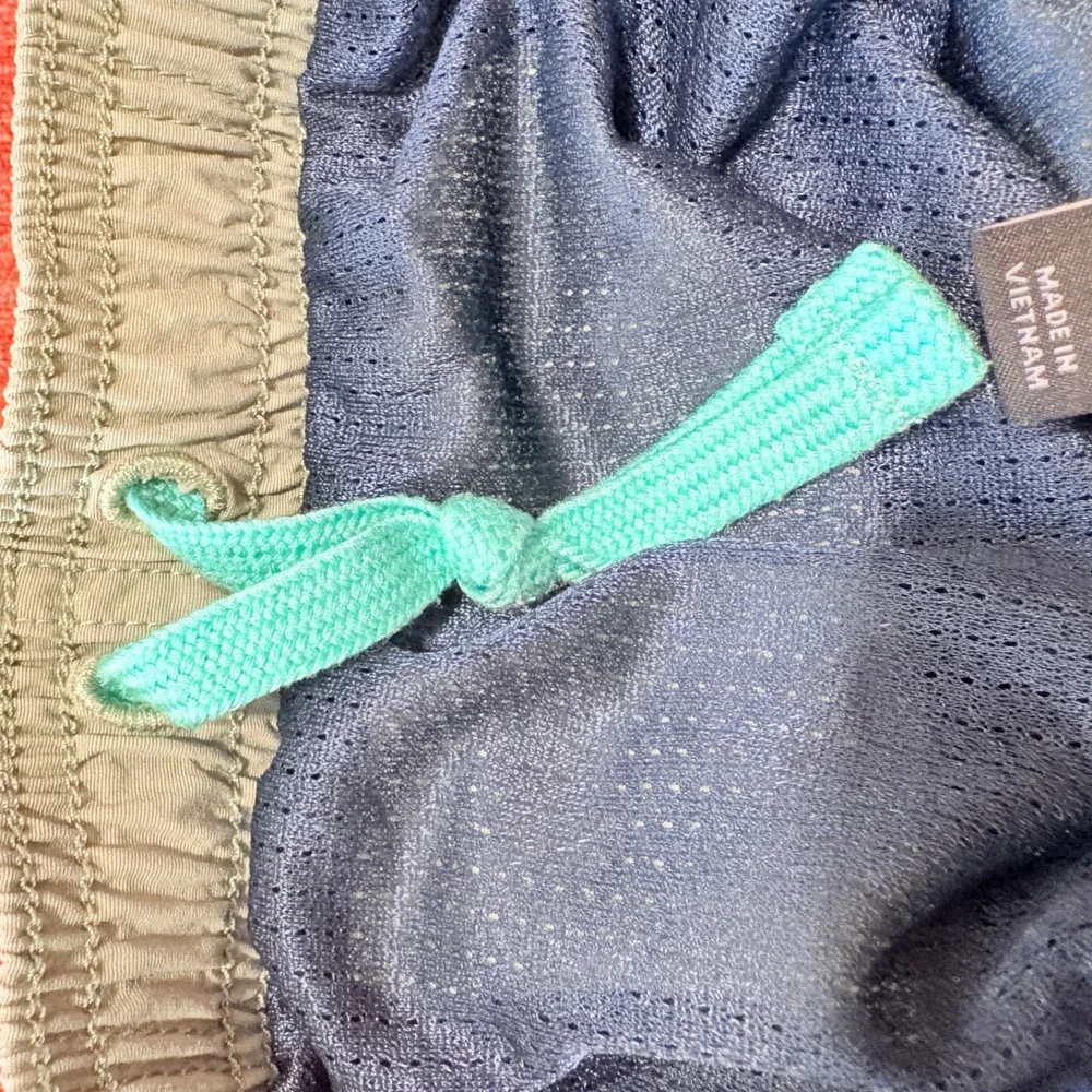 Patagonia Kids Medium Baggies Shorts Sage Green NetPlus Nylon 6.5 Inseam 459